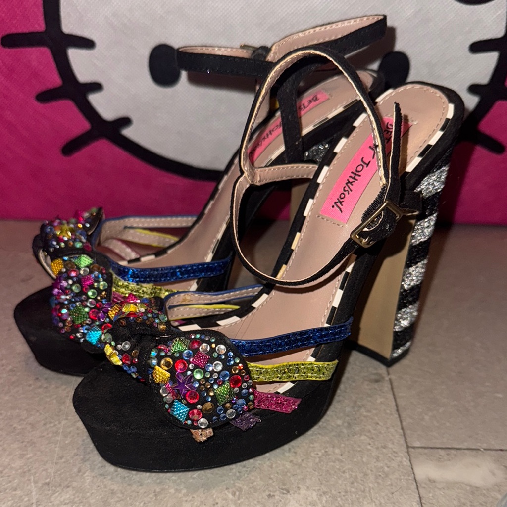 Betsey Johnson Black Multicolor Platform Heels